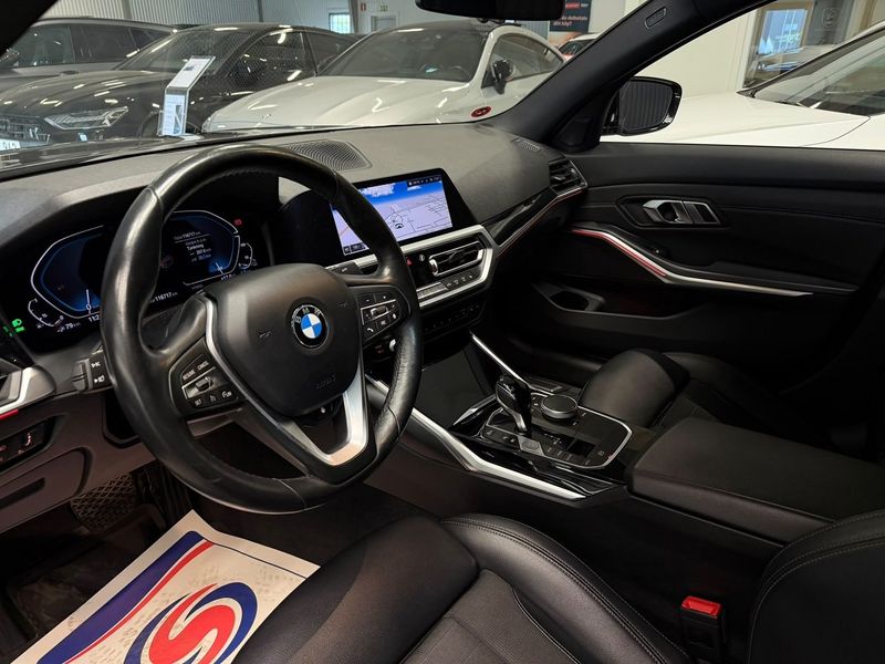 BMW 330 bild 13