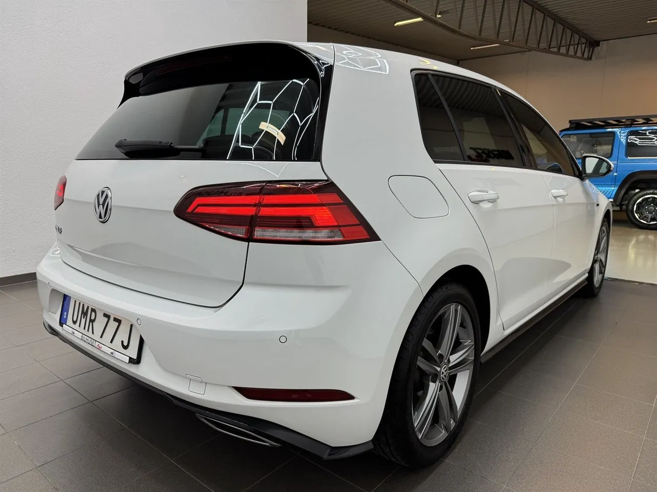 Vehicle image 2