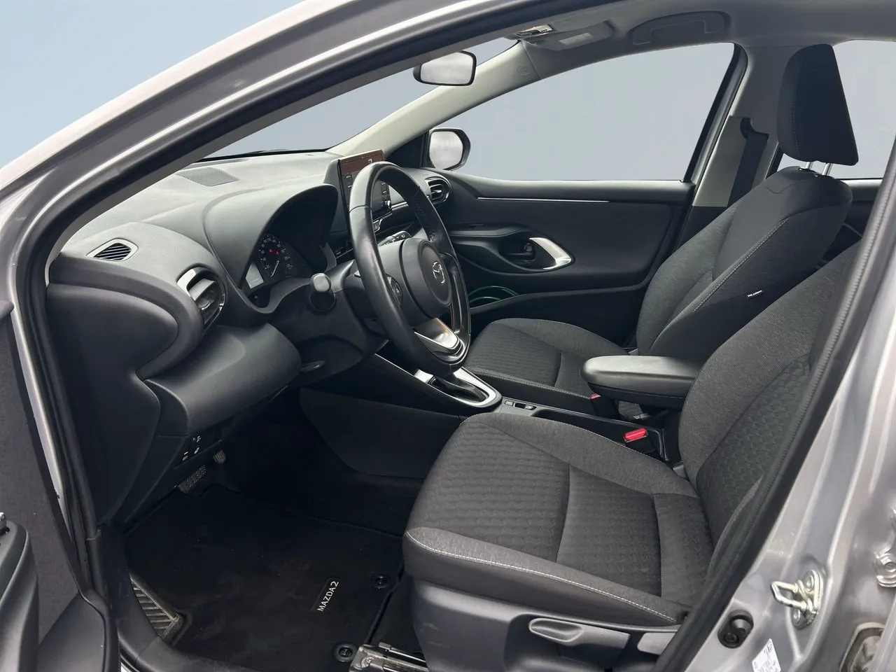 Vehicle image 6