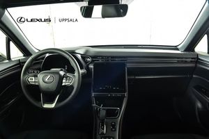 Lexus LBX bild 8