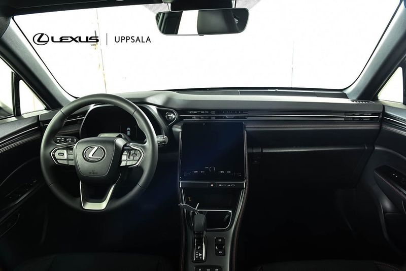 Lexus LBX bild 8