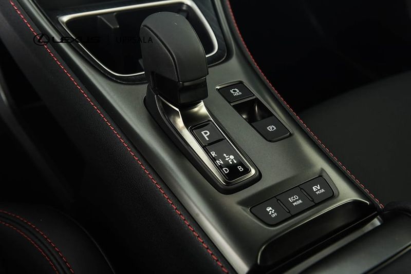 Lexus LBX bild 15