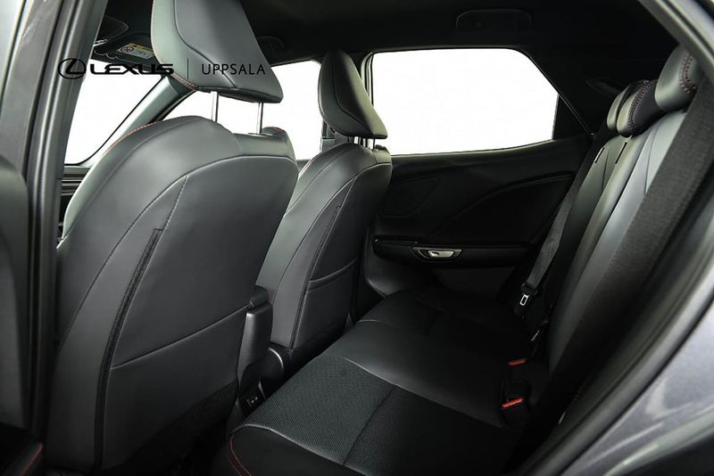 Lexus LBX bild 7