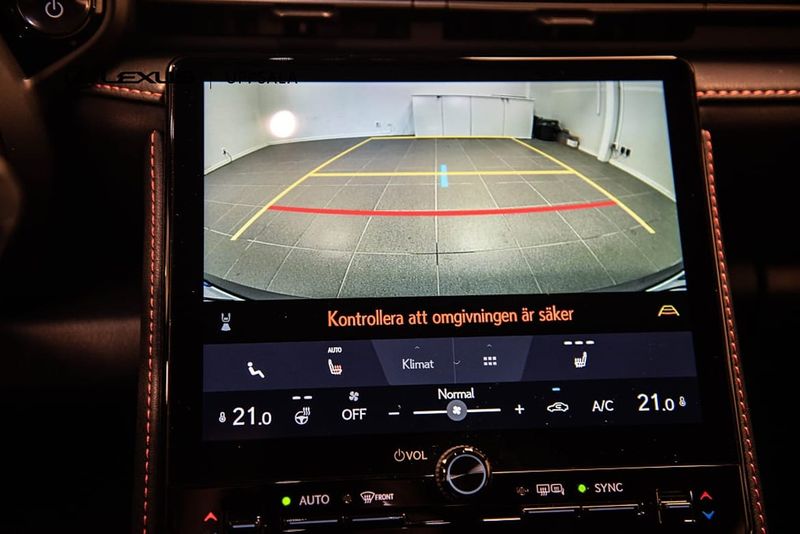 Lexus LBX bild 14