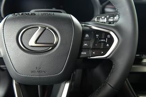 Lexus LBX bild 11