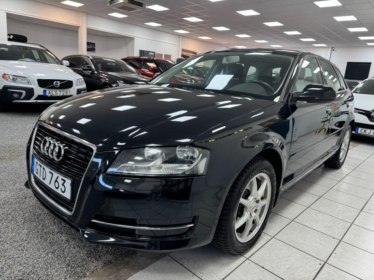 Vehicle image 1
