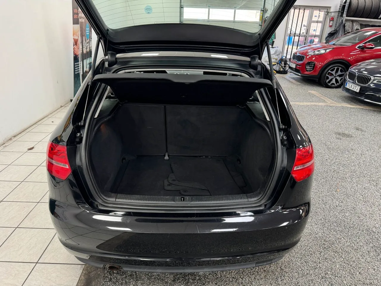 Vehicle image 14