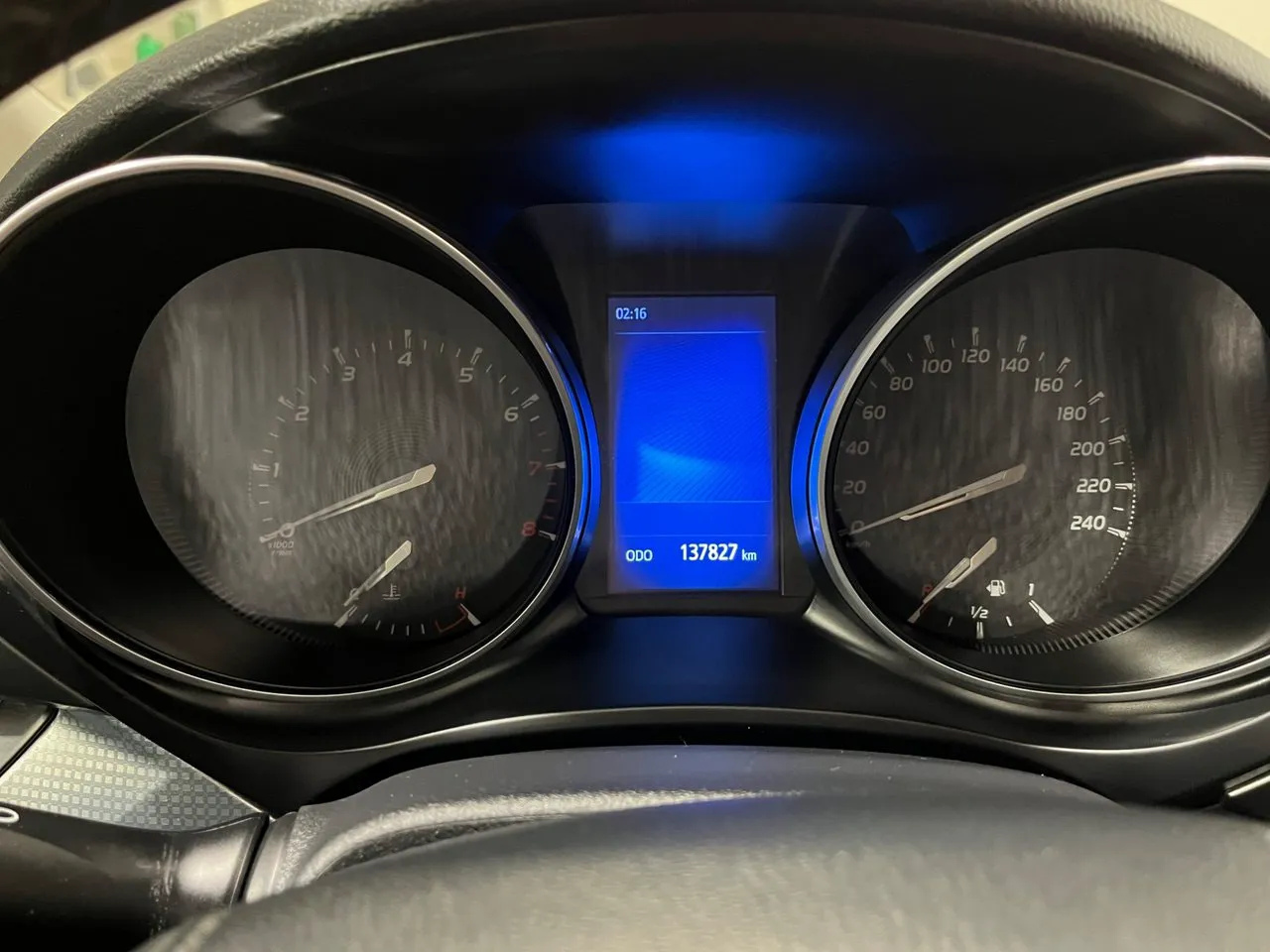 Vehicle image 14