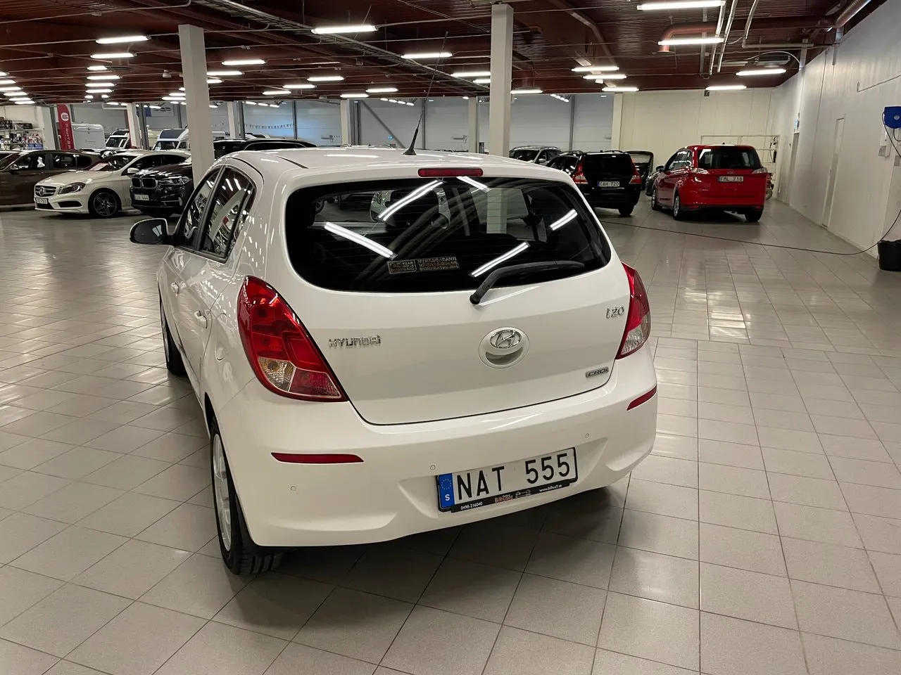 Vehicle image 7