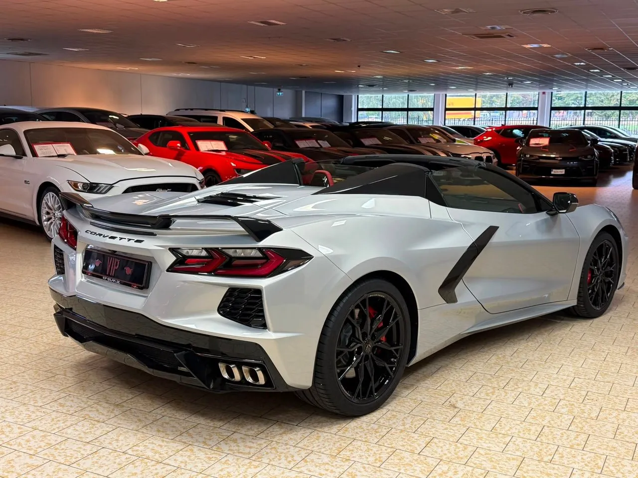 Vehicle image 7