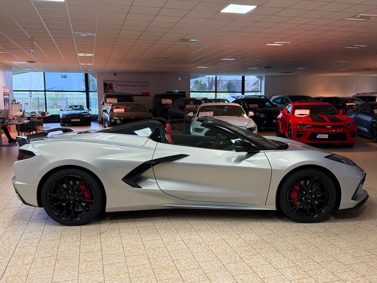 Vehicle image 8