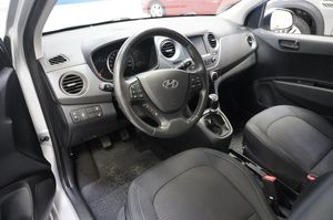Hyundai i10 bild 2