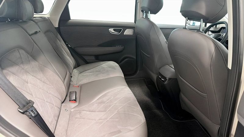 MG S6 EV bild 5