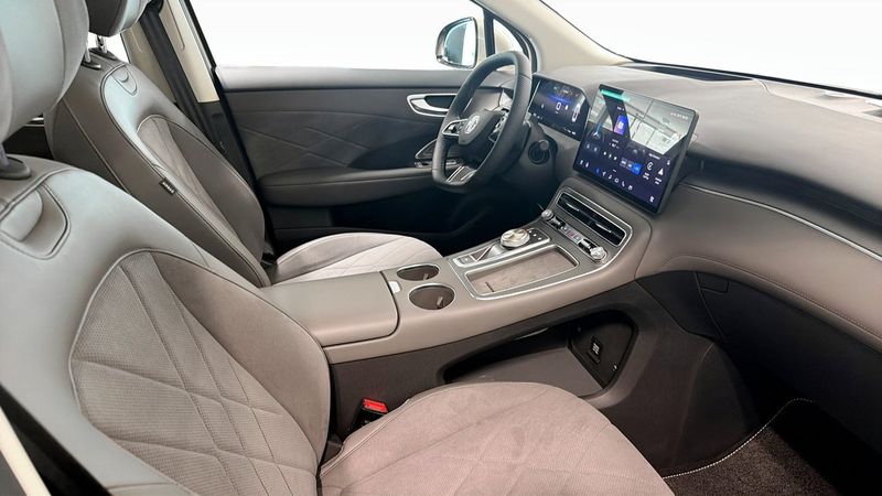 MG S6 EV bild 3