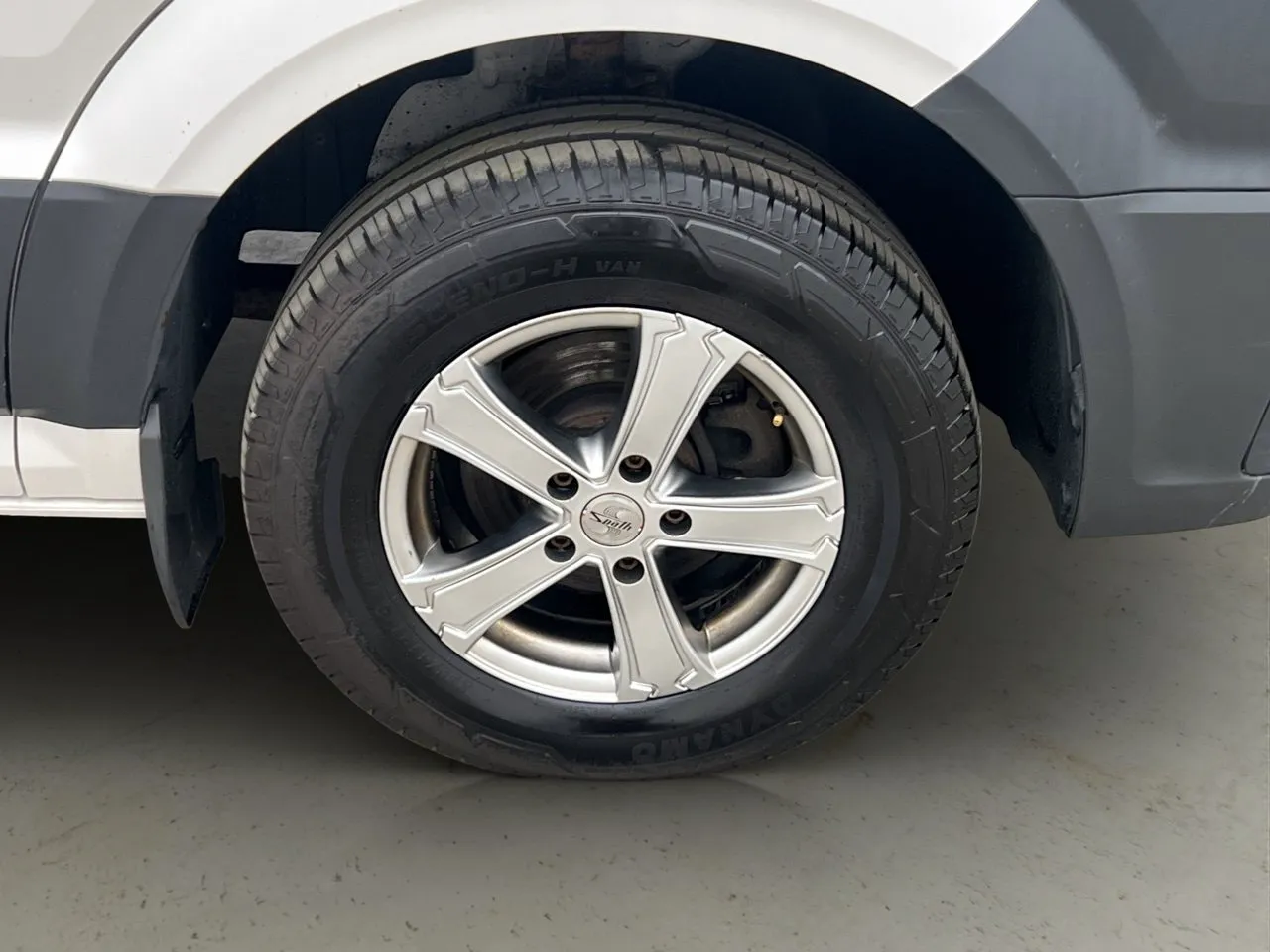 Vehicle image 35