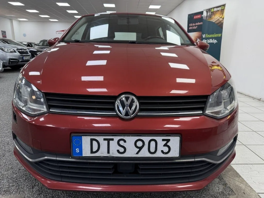 Vehicle image 18