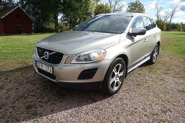 Volvo XC60 D3 AWD Geartronic Summum Reserverad - 2012