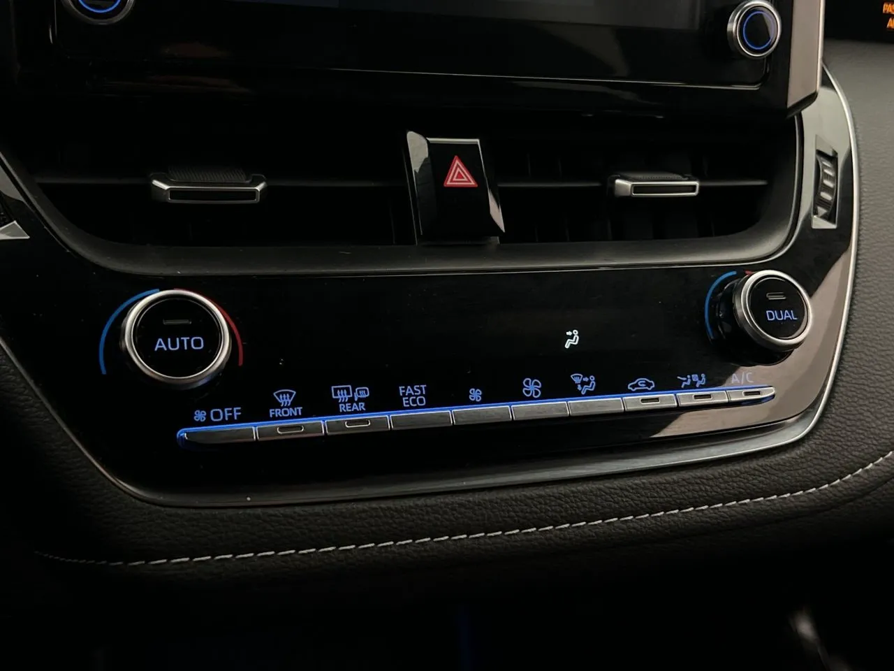 Vehicle image 25