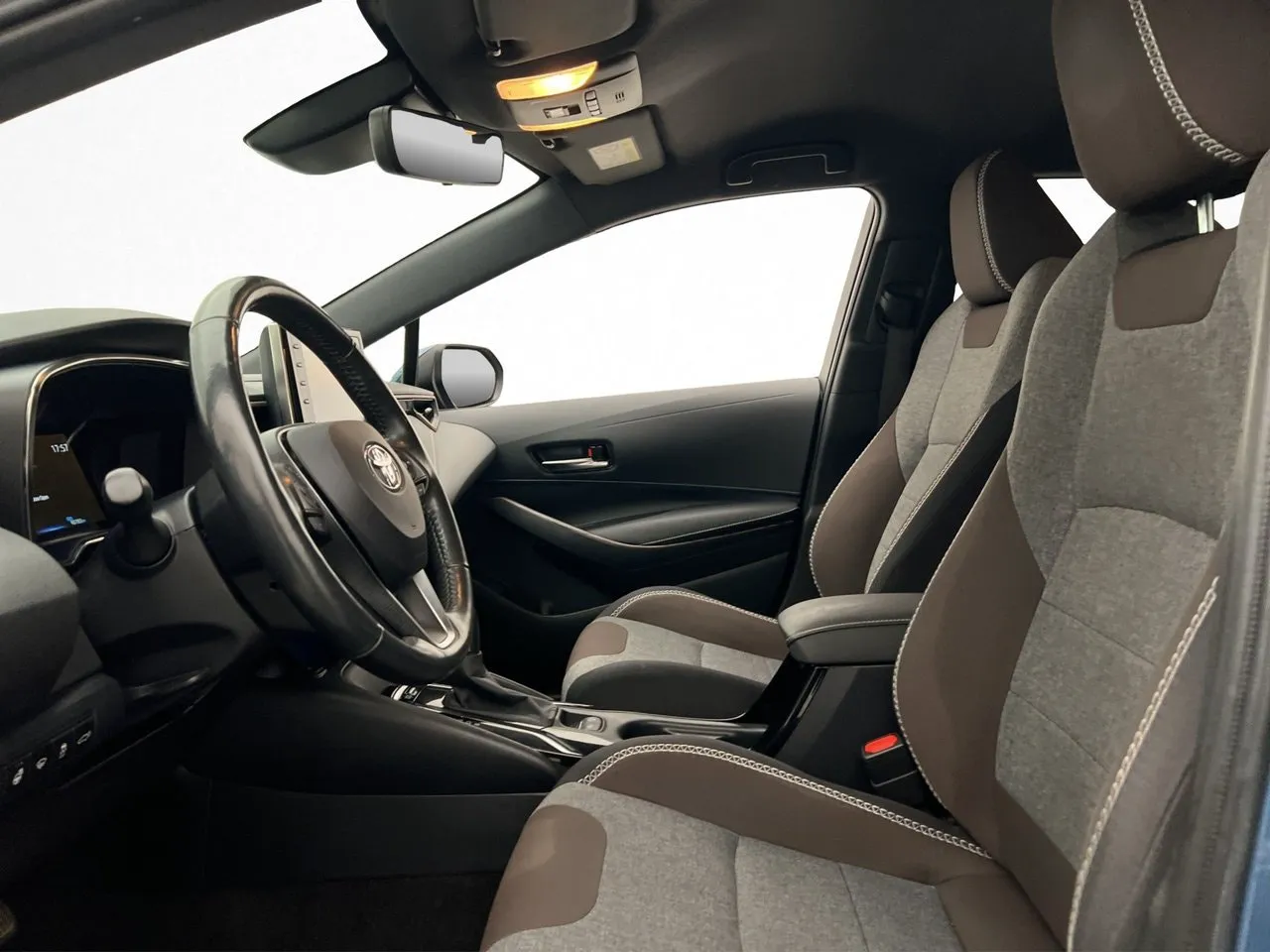 Vehicle image 21