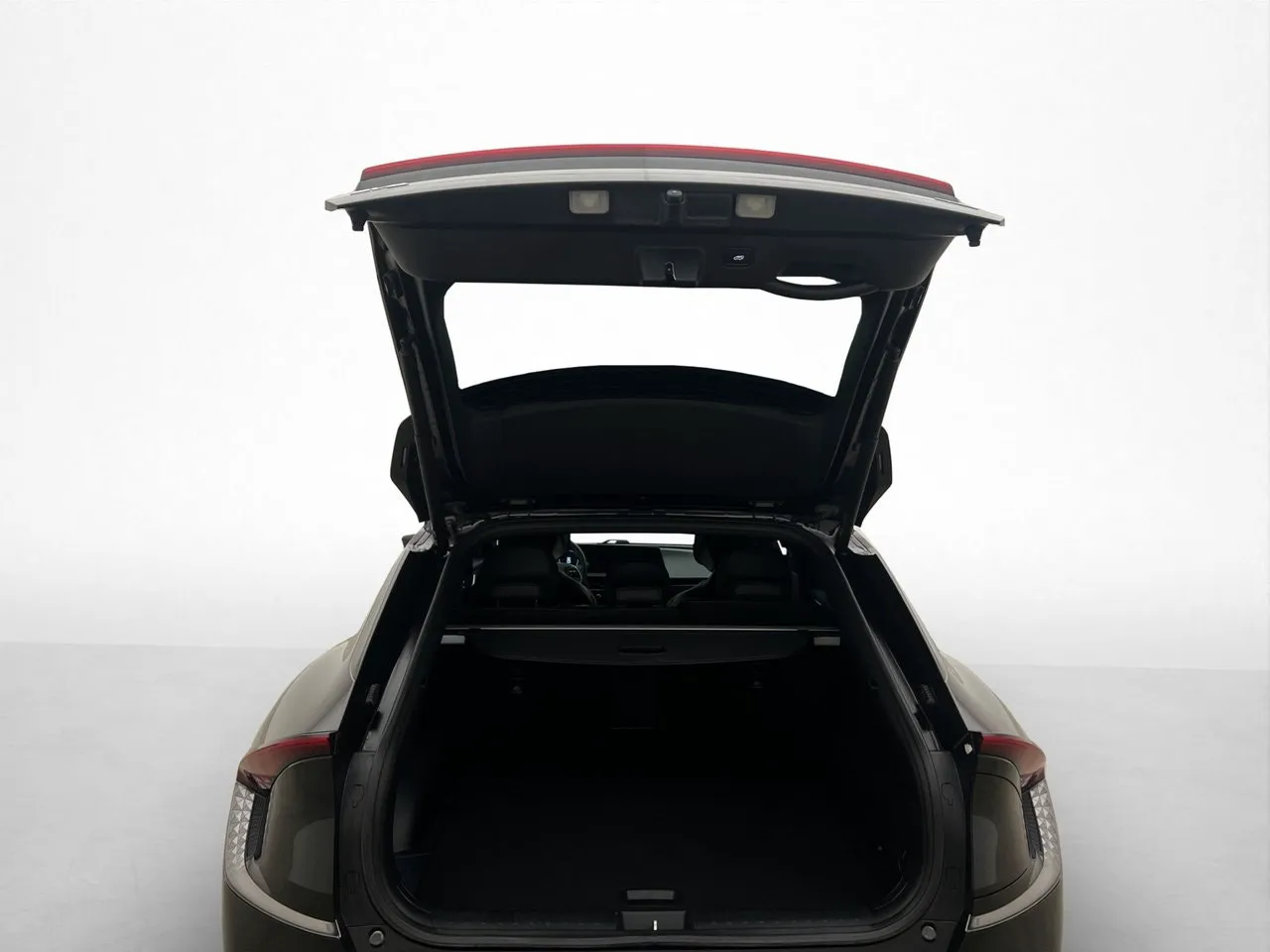 Vehicle image 32