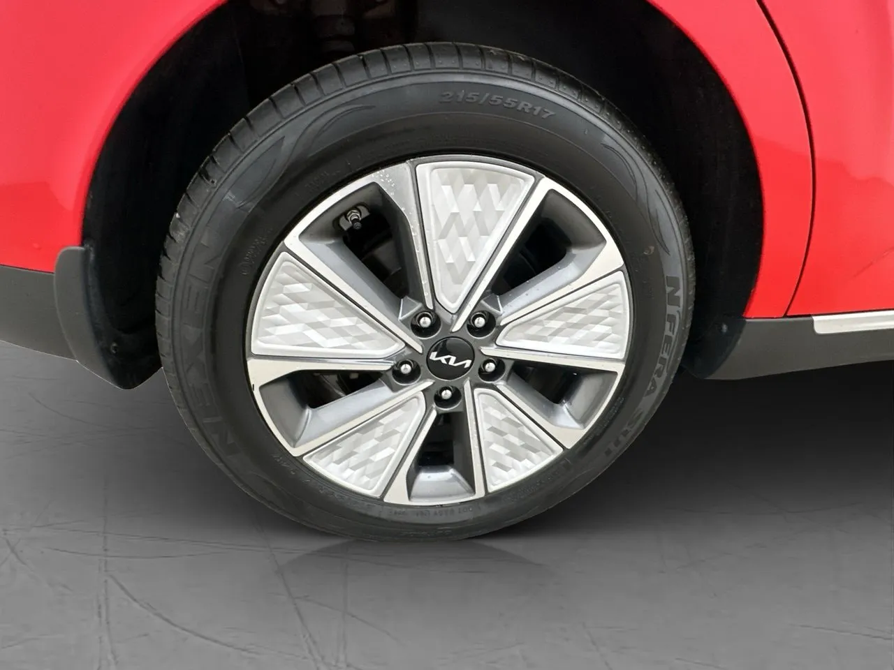 Vehicle image 35