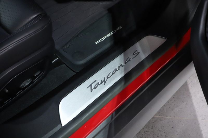Porsche Taycan bild 23