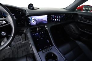 Porsche Taycan bild 18