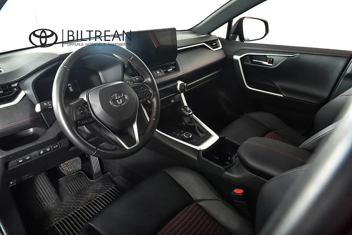 Vehicle image 16