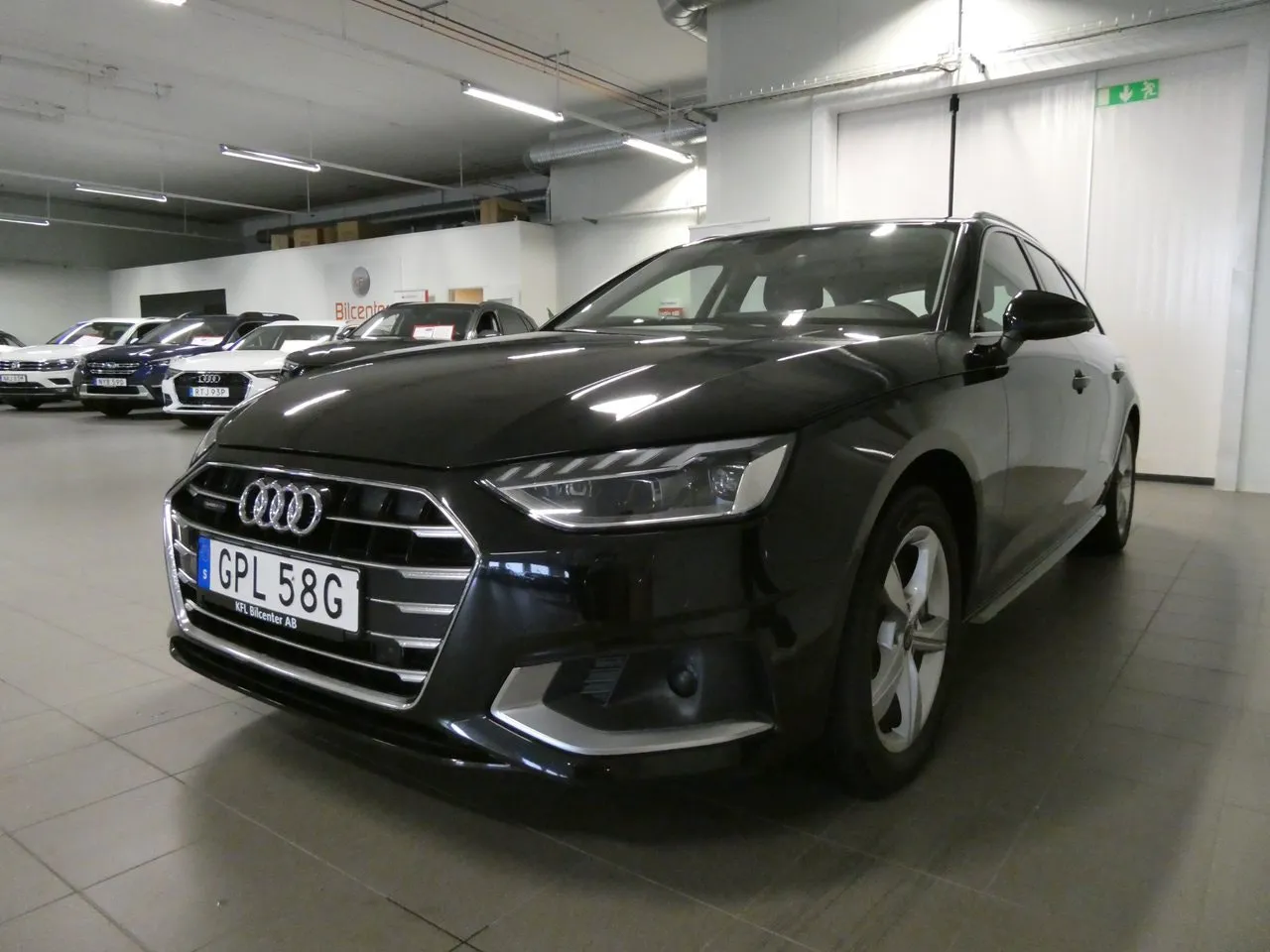 Vehicle image 12