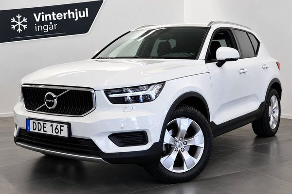 Volvo XC40 T2 Momentum / V-Hjul / Navi / VoC / Värmare / Carplay - 2022