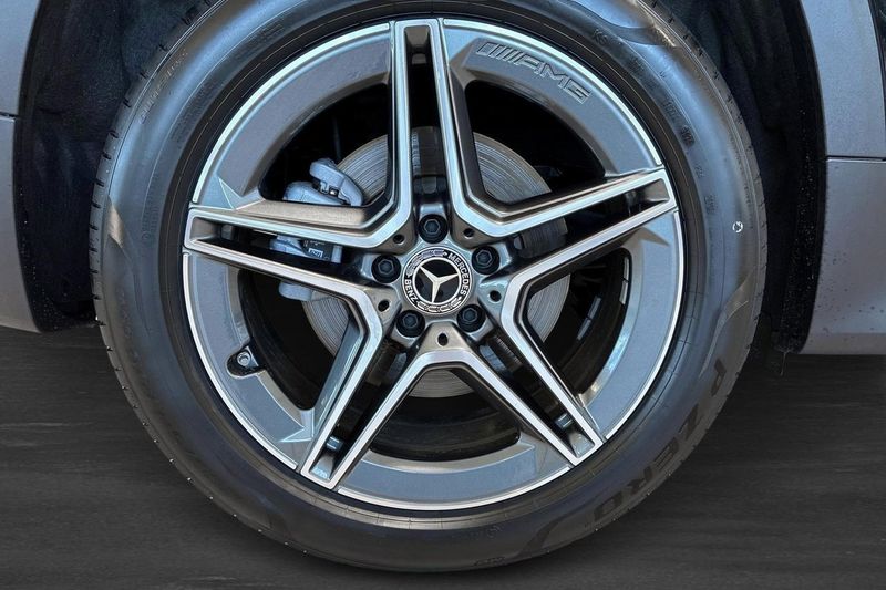 Mercedes GLB220 bild 3