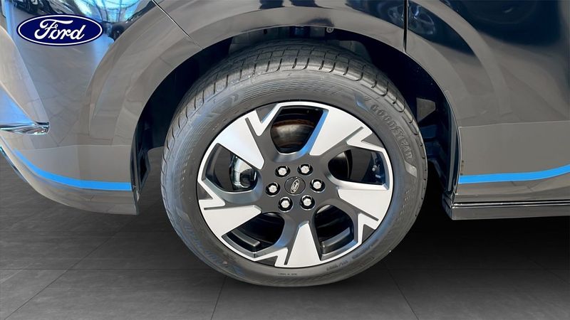 Ford Custom bild 9