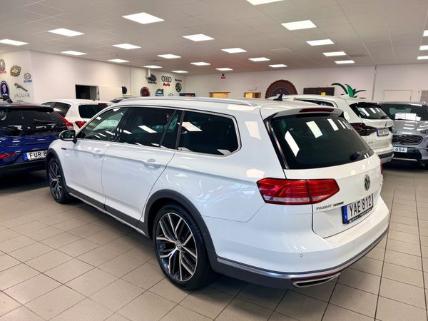 Volkswagen Passat Alltrack 2.0 TDI 4-Motion Alltrack Executive, Rikl utrVälservad - 2016