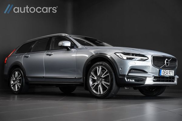 Volvo V90 Cross Country PRO D4 AWD HUD|Läder|Navigation|Drag|19"|Kamera|Keyless - 2017