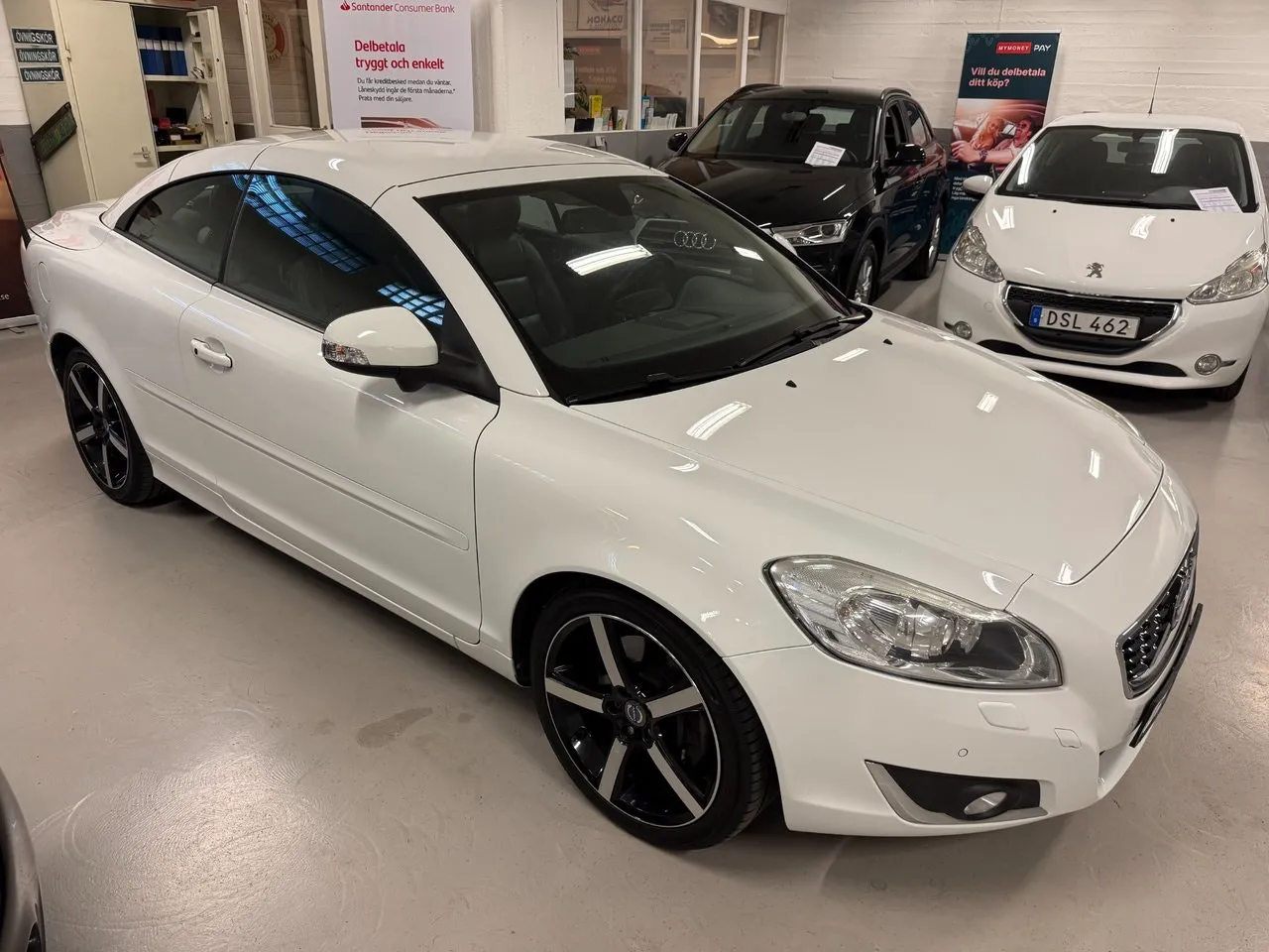 Vehicle image 11