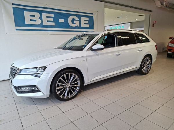 Skoda Superb iV Kombi 218HK DSG L&K Drag Värmare Läder - 2024