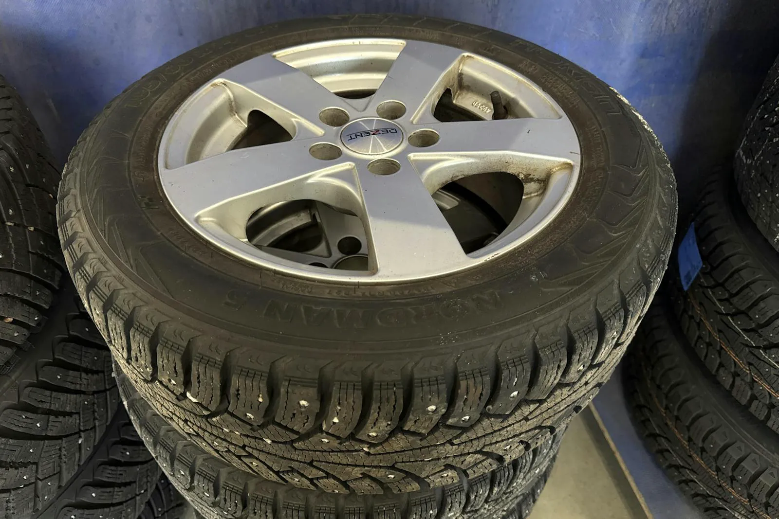 Vehicle image 13