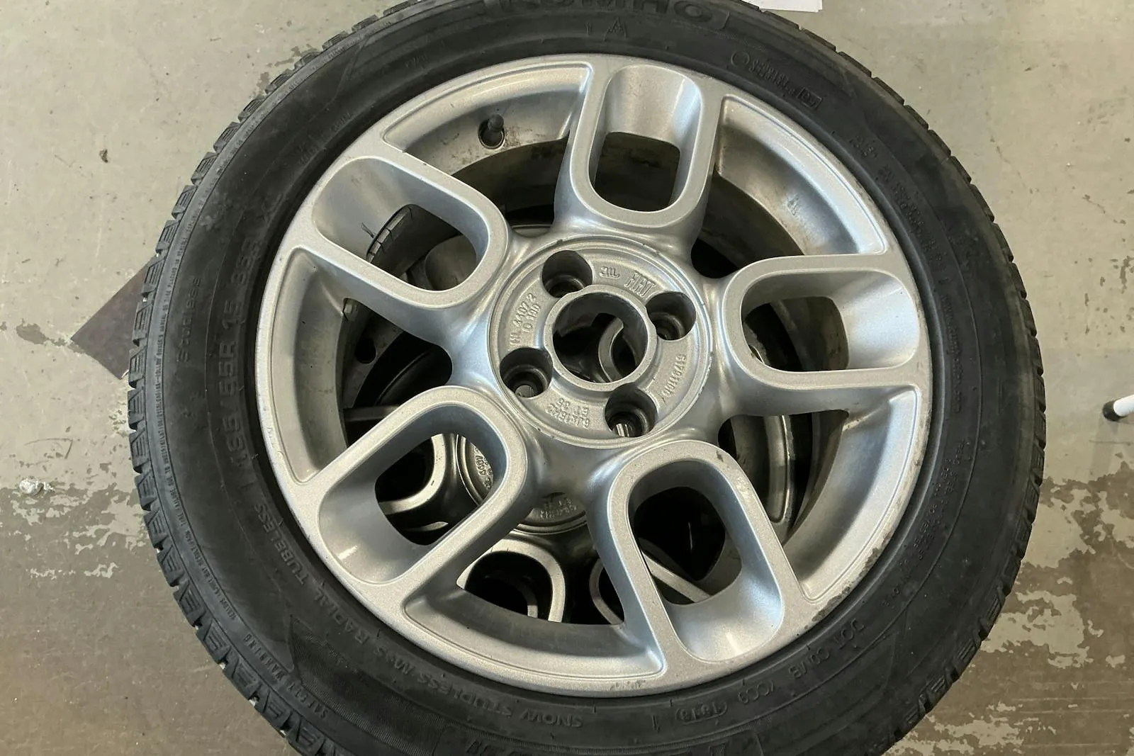Vehicle image 13