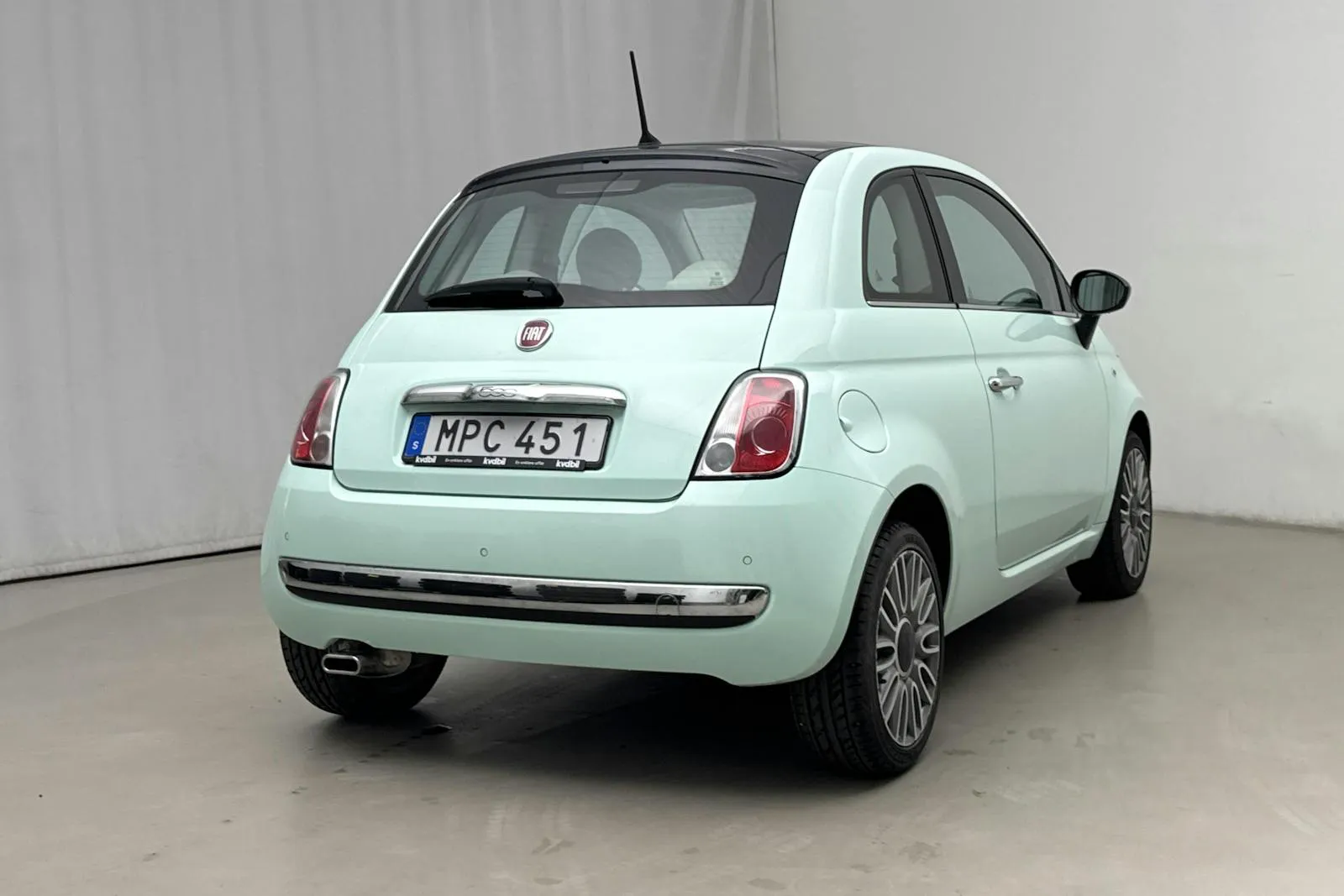 Vehicle image 2