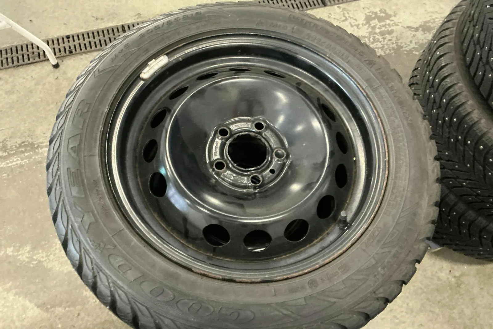Vehicle image 11