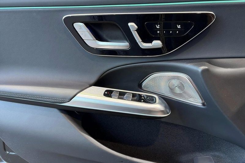 Mercedes E300 bild 14