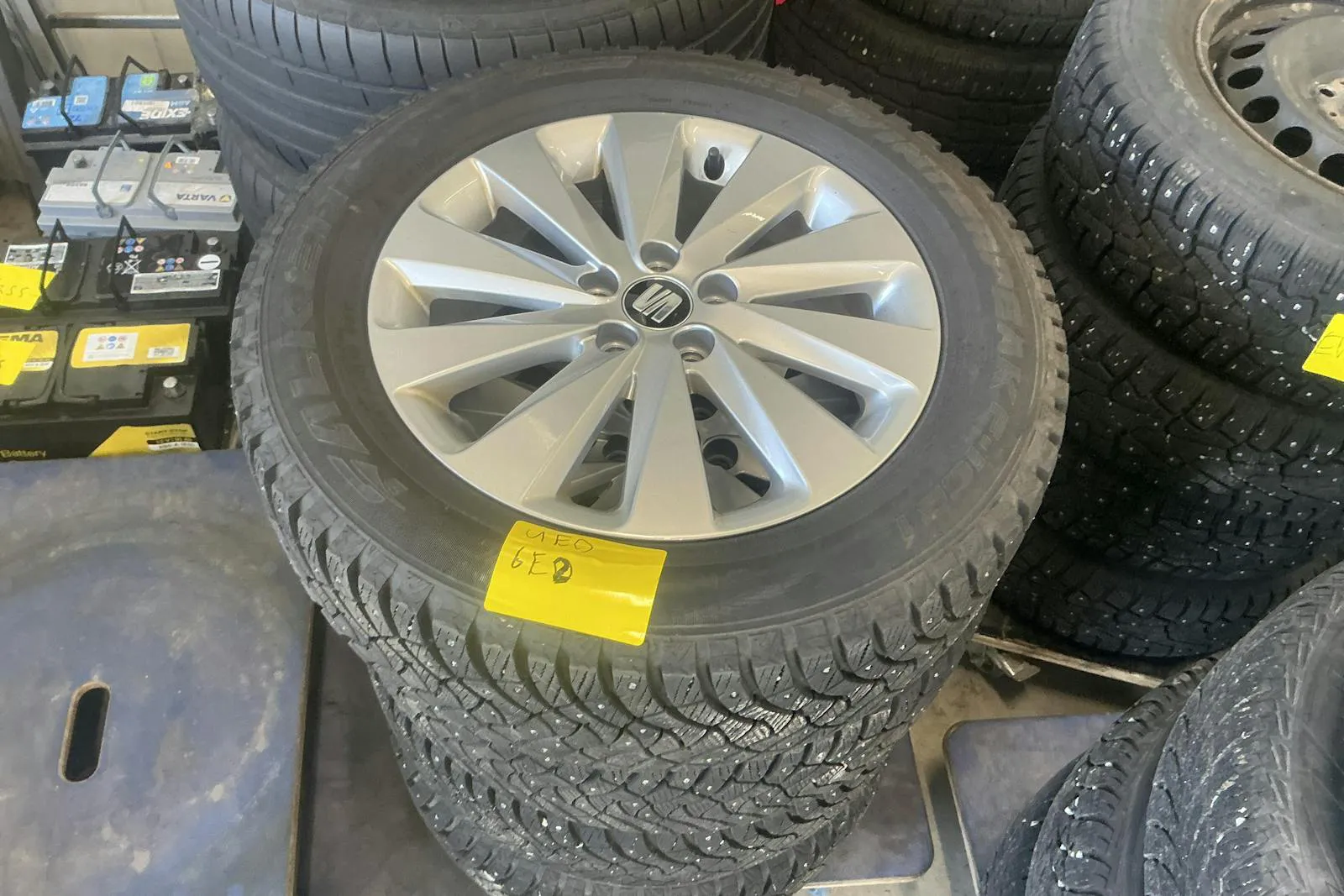 Vehicle image 12