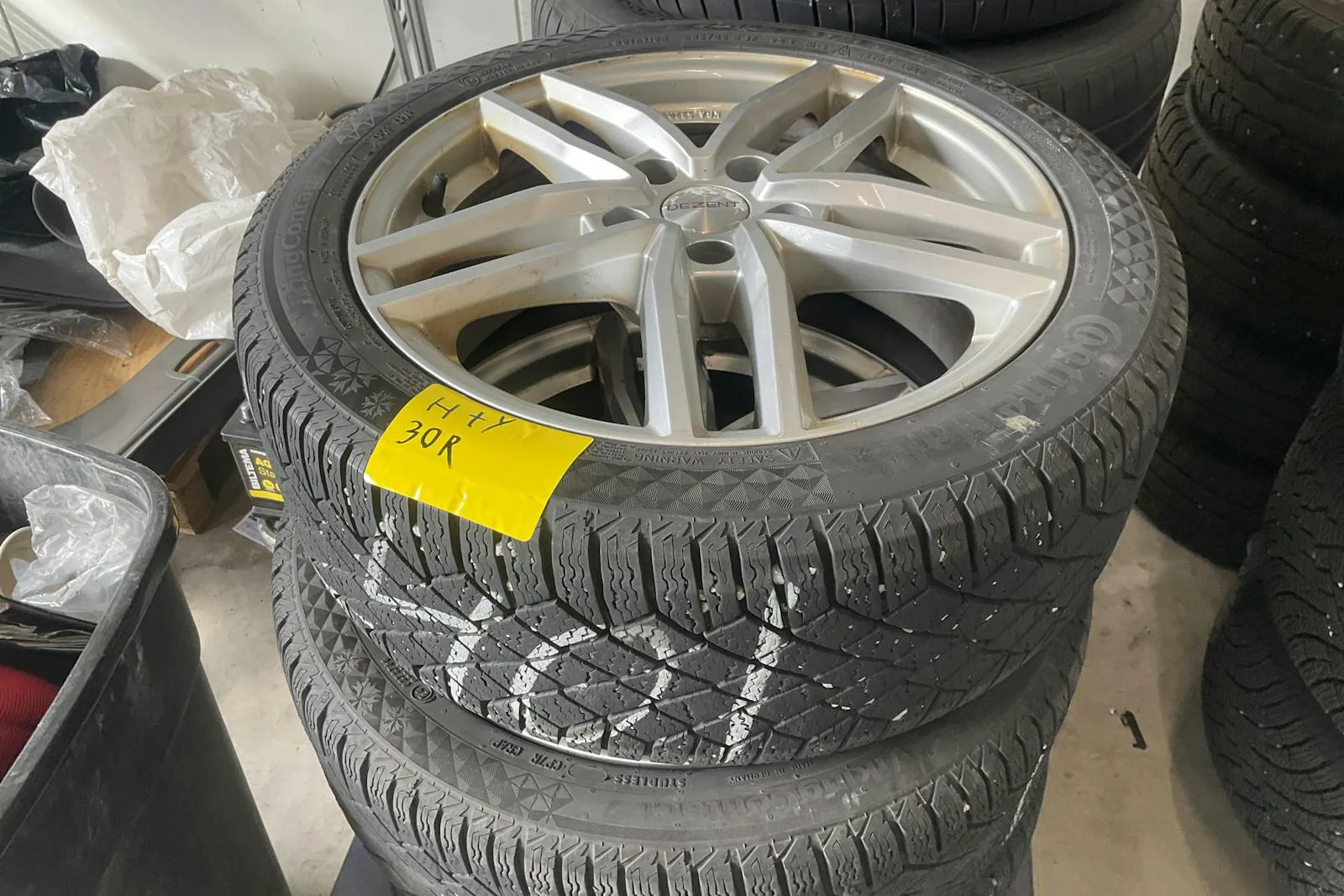 Vehicle image 12