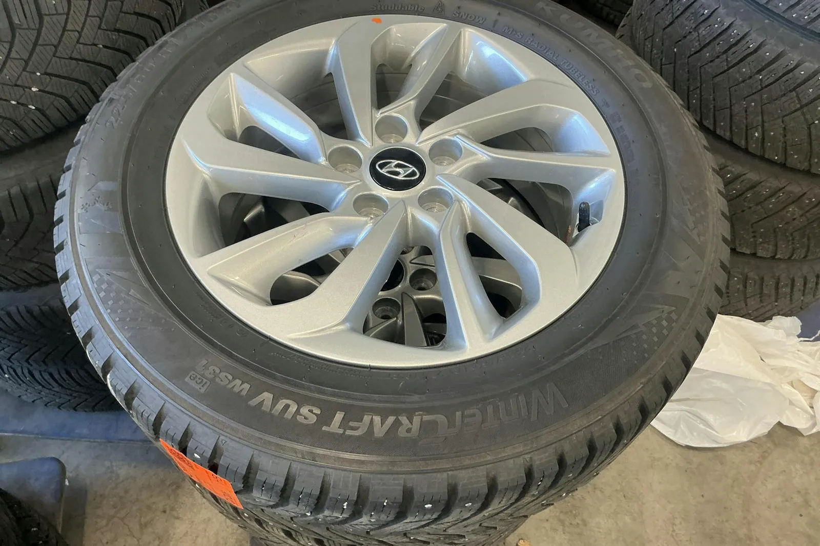 Vehicle image 15