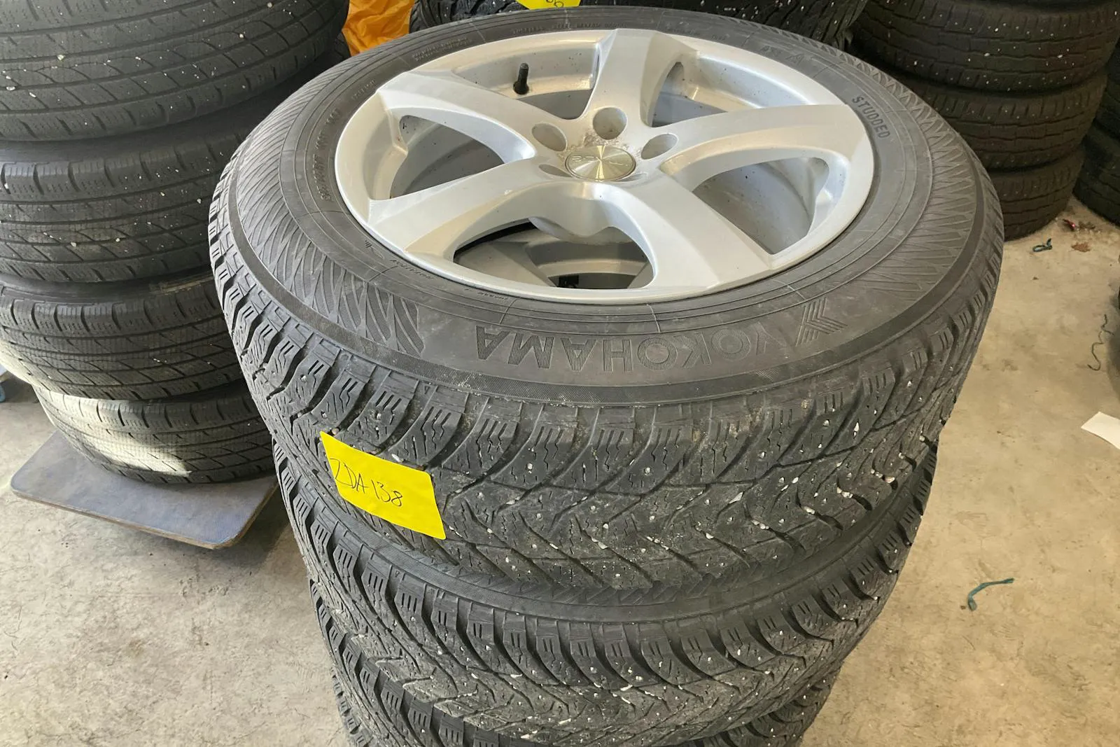 Vehicle image 11