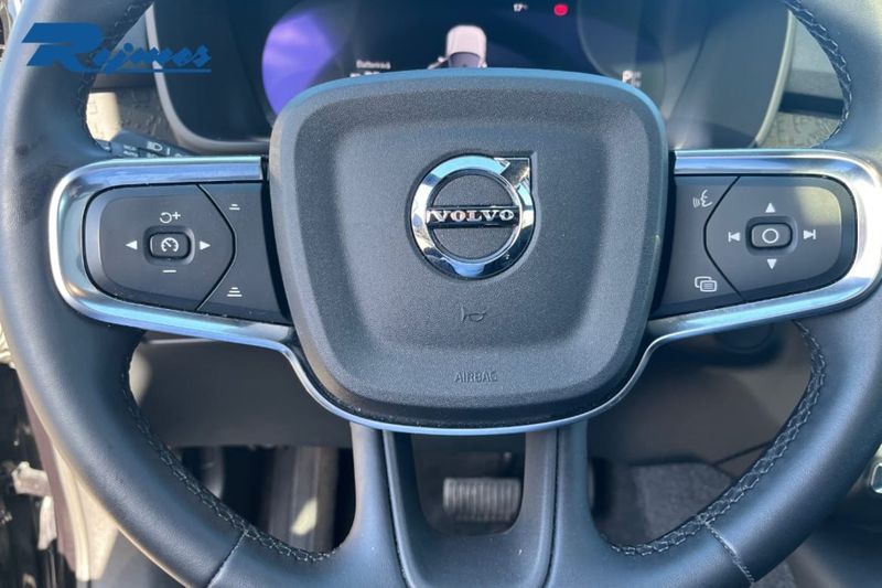 Volvo EX40 bild 10
