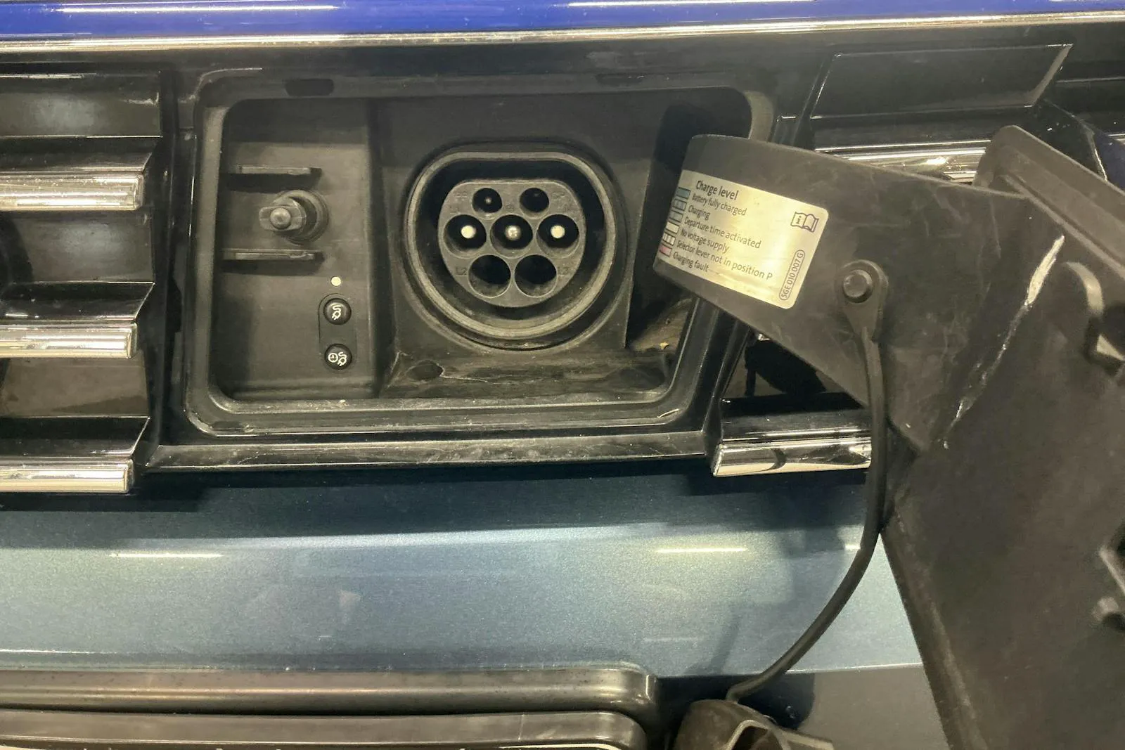 Vehicle image 16