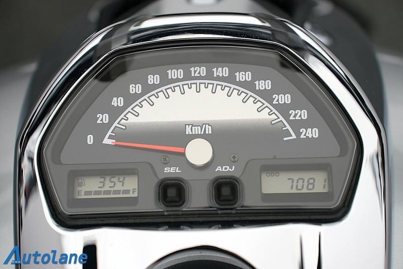 Suzuki VZR bild 21