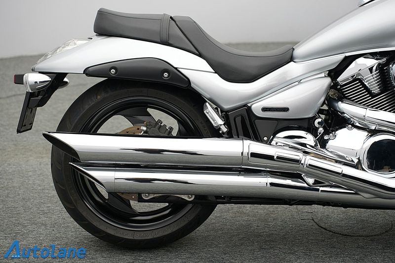 Suzuki VZR bild 10