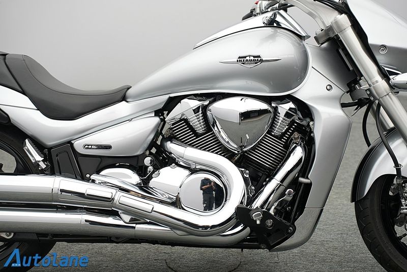 Suzuki VZR bild 11
